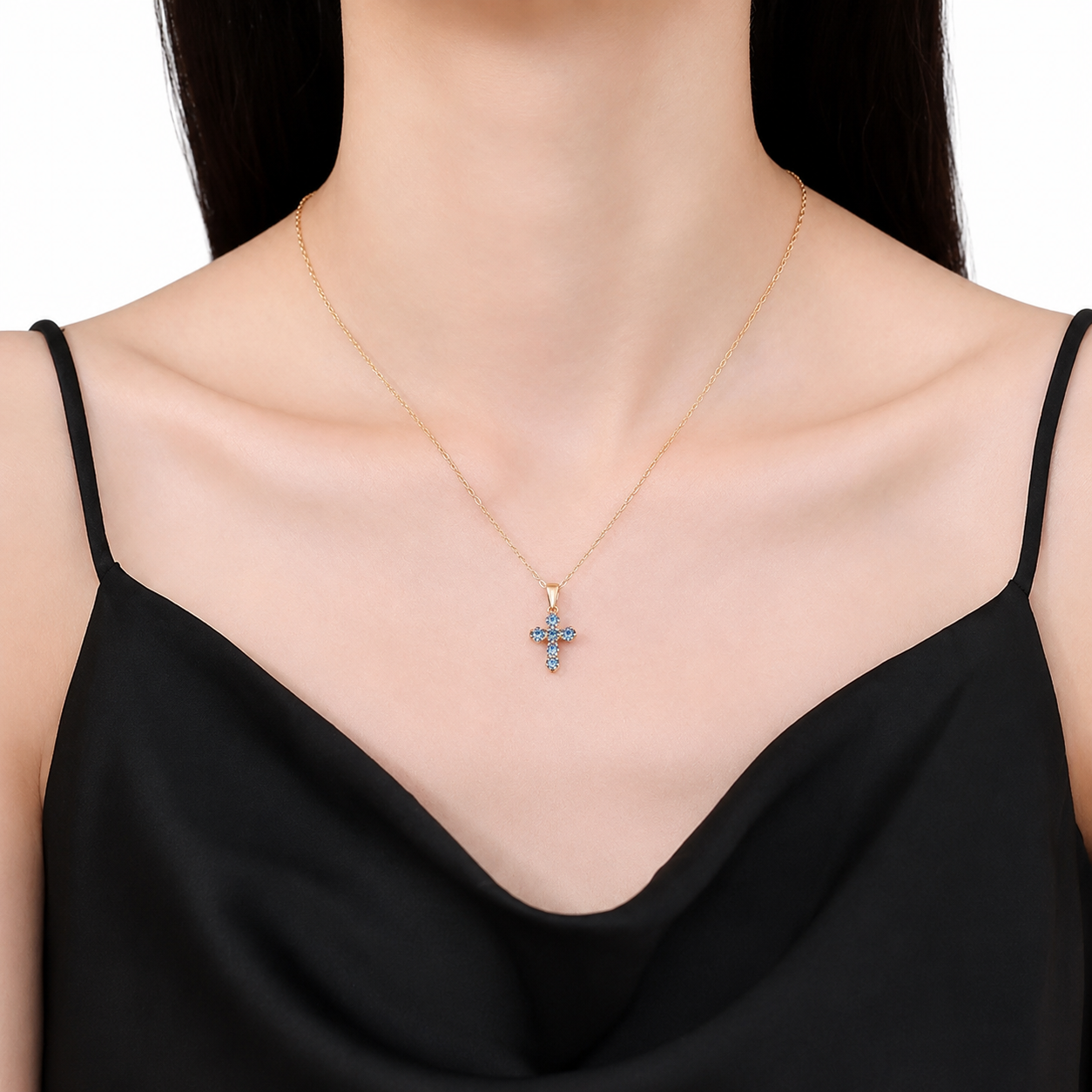 cross necklace with moissanite